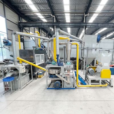 Máquina de reciclado de placas de circuito de residuos de materias primas con inspección de salida por video