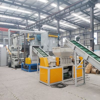 Máquina de reciclaje de tableros de teléfonos inteligentes convierte los desechos en valiosos polvos de cobre y resina