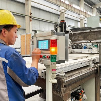 Máquina de desmontaje de paneles solares sostenibles con longitud de trazo hidráulico de 150 mm
