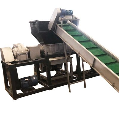9CrSi/D2/SKD-11 Material de las cuchillas Máquina trituradora de plástico de doble eje para neumáticos de desecho